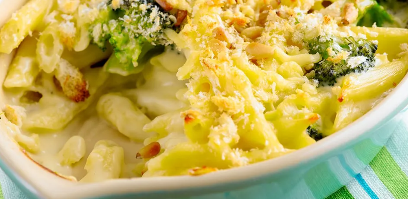 Pasta al forno con speck e pistacchi