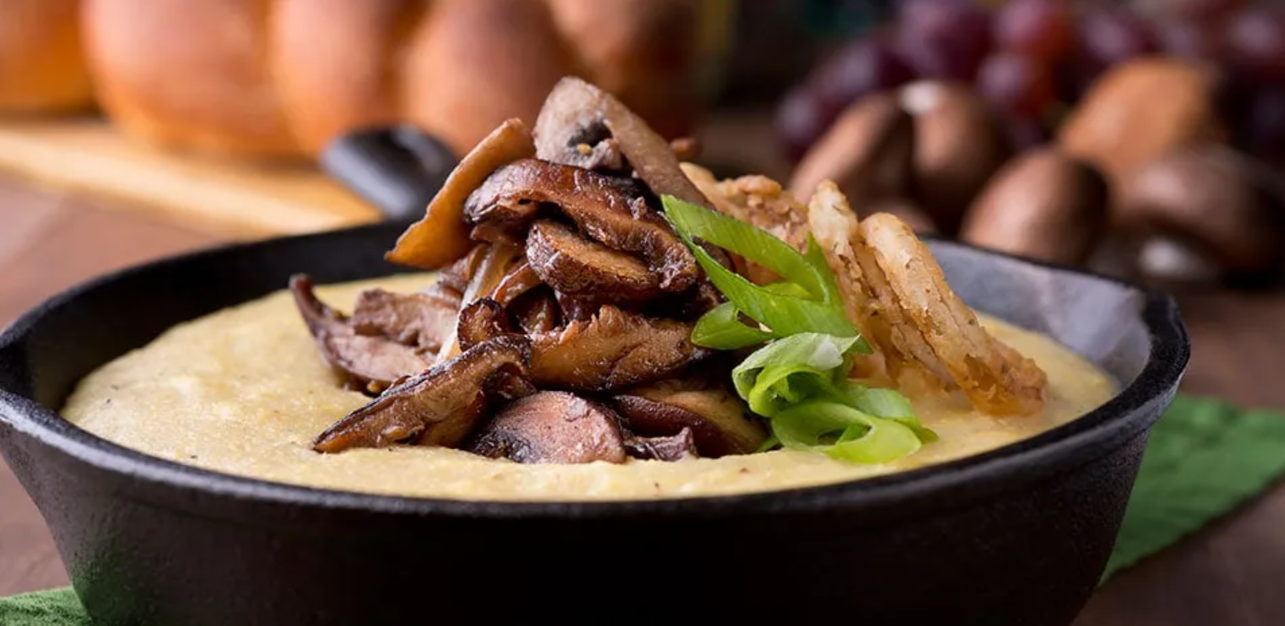 Polenta con ragù di funghi e cinghiale