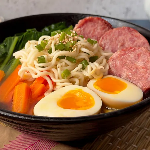 Ramen giapponese la ricetta rivisitata con lo Zampone