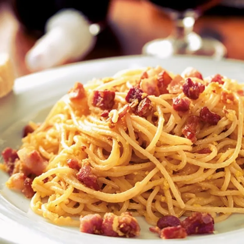   Pasta alla carbonara: storia e origini di un mito