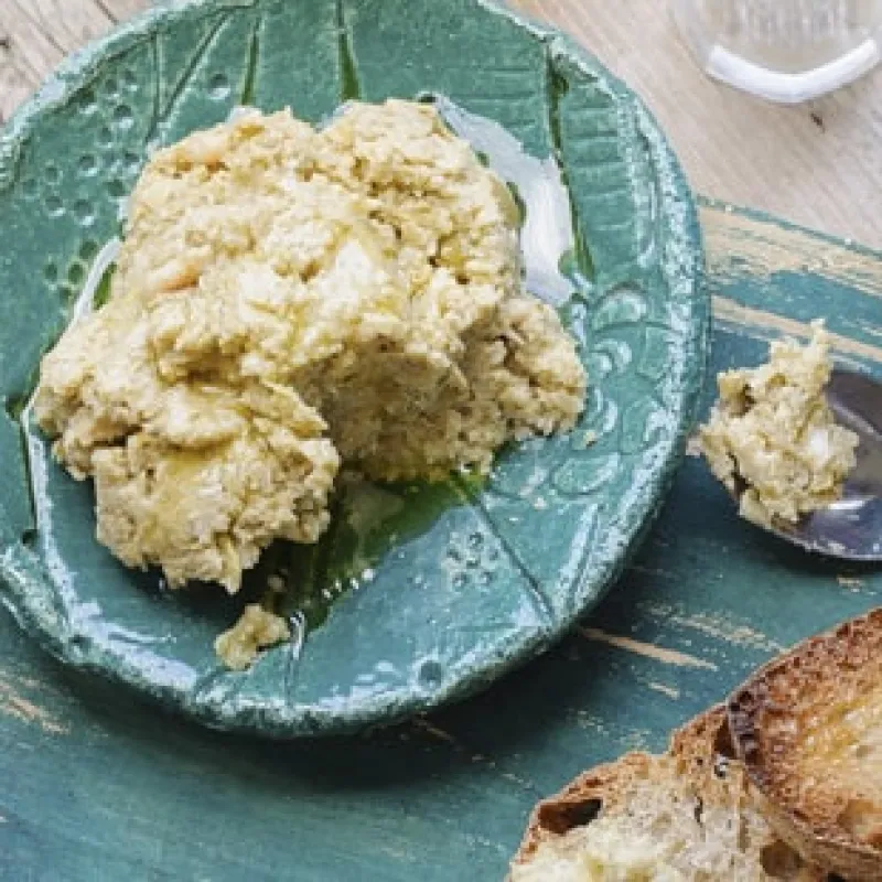 Patè di carciofi con bruschetta