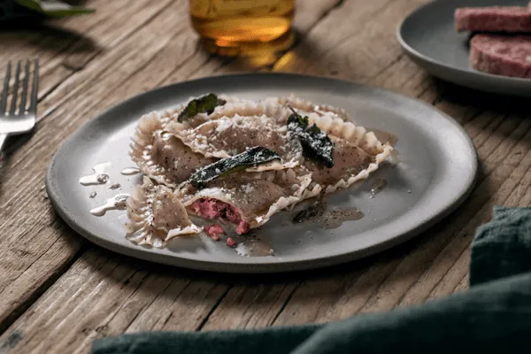 Ravioloni con cotechino